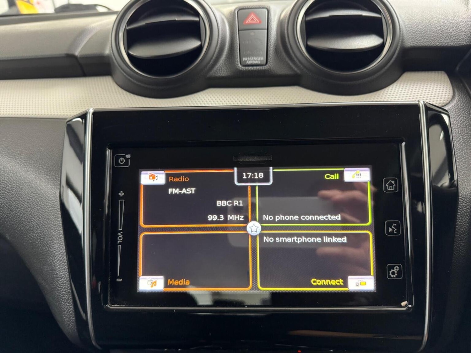 Used Suzuki Swift 2018 for sale - 76134036: Photo 28