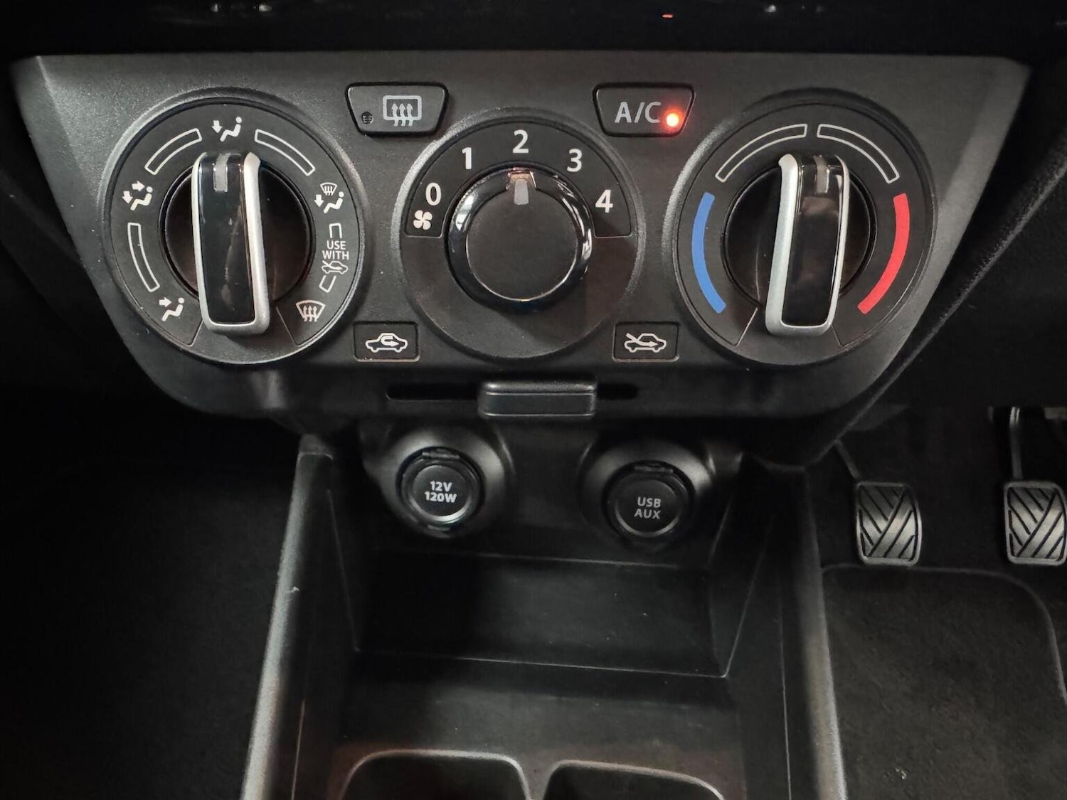 Used Suzuki Swift 2018 for sale - 76134036: Photo 29