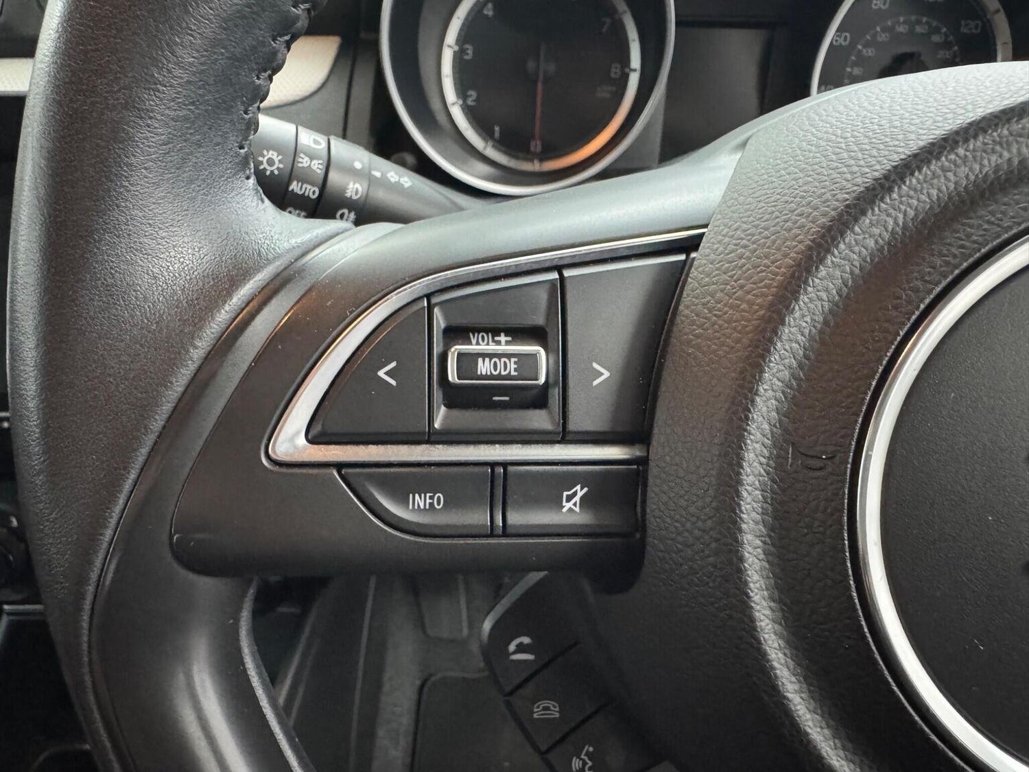 Used Suzuki Swift 2018 for sale - 76134036: Photo 31