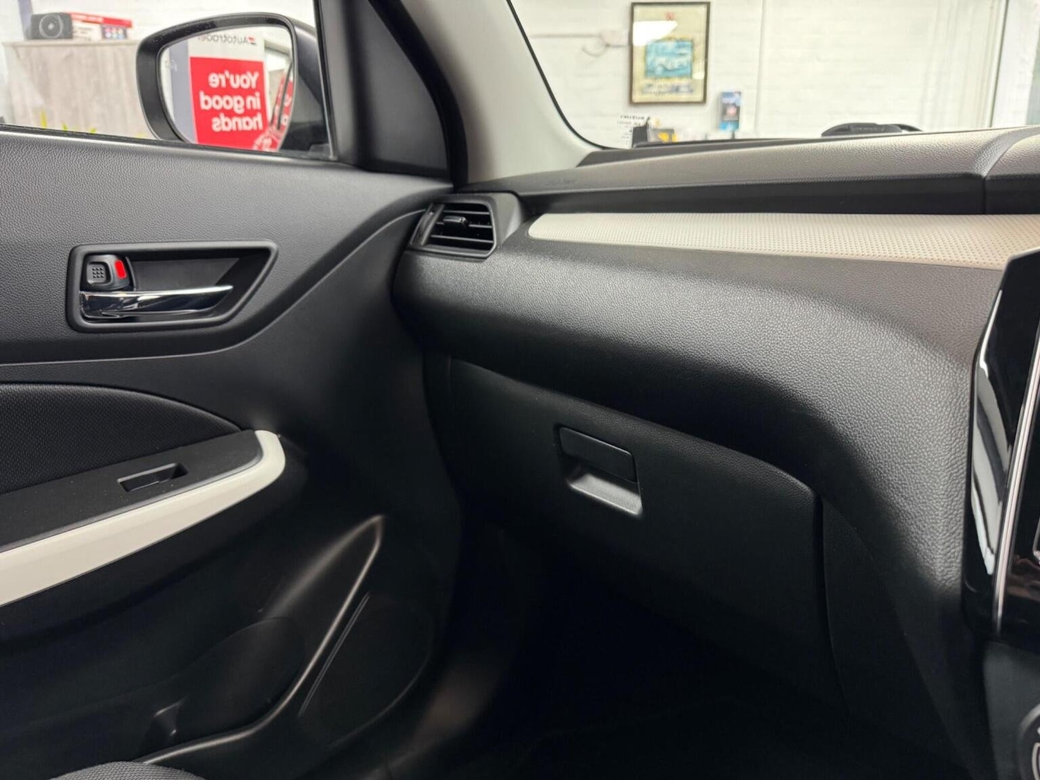 Used Suzuki Swift 2018 for sale - 76134036: Photo 37