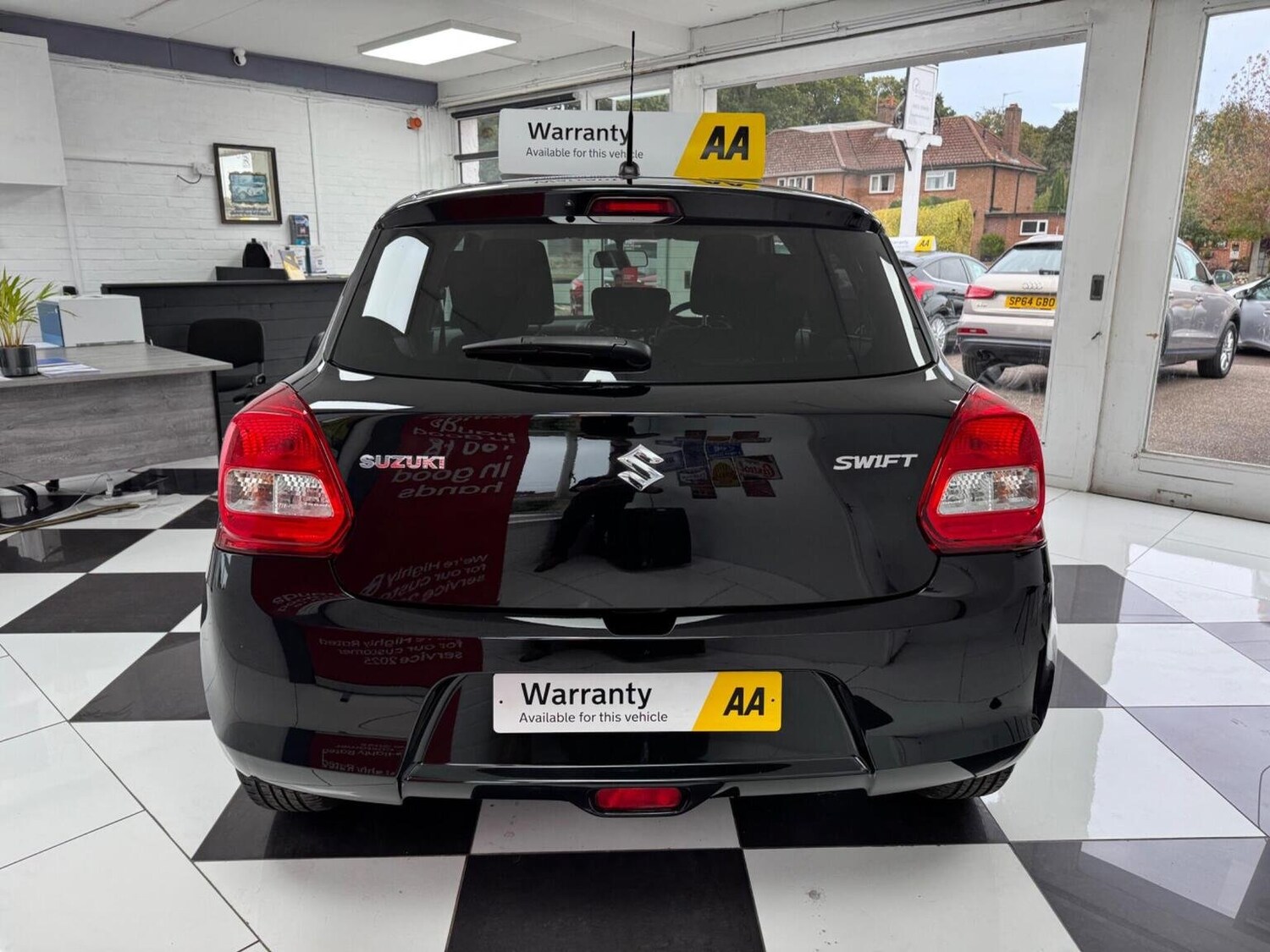Used Suzuki Swift 2018 for sale - 76134036: Photo 4