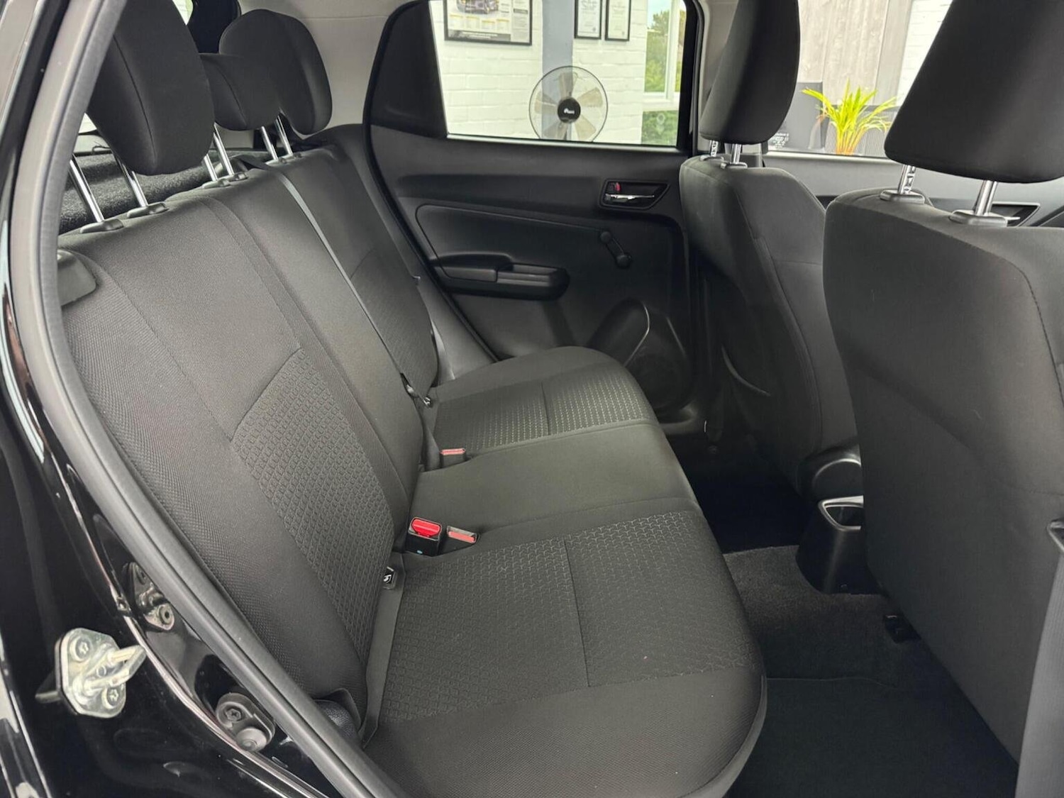 Used Suzuki Swift 2018 for sale - 76134036: Photo 41