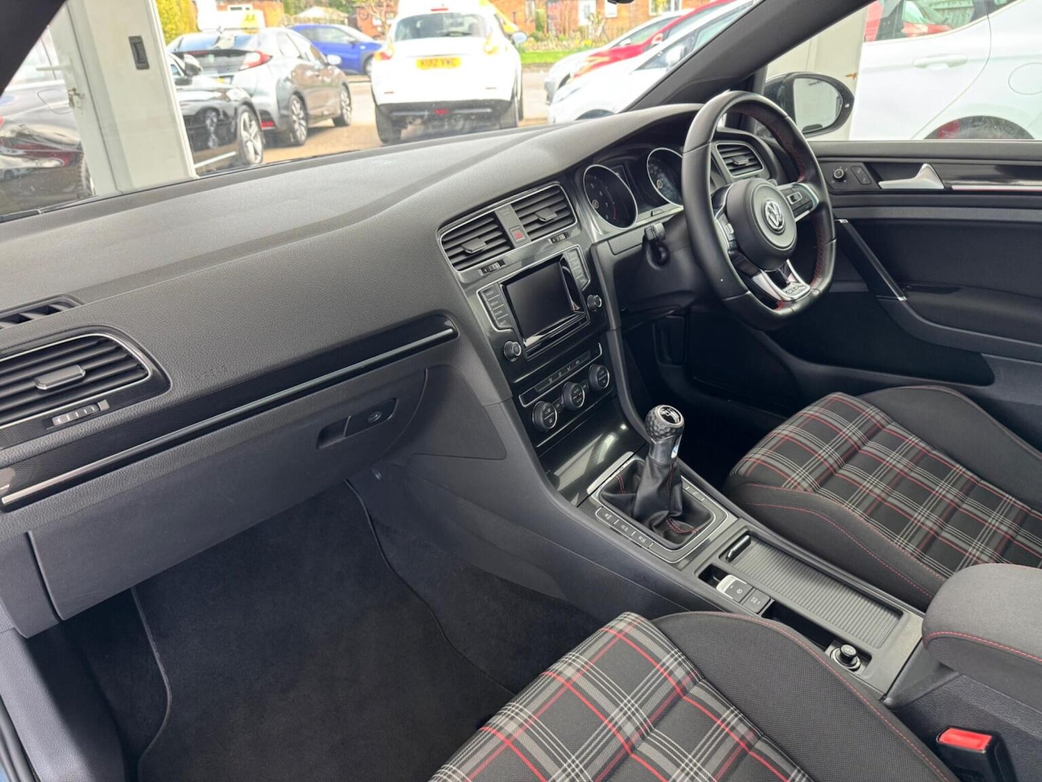 Used Volkswagen Golf 2014 for sale - 77822192: Photo 12