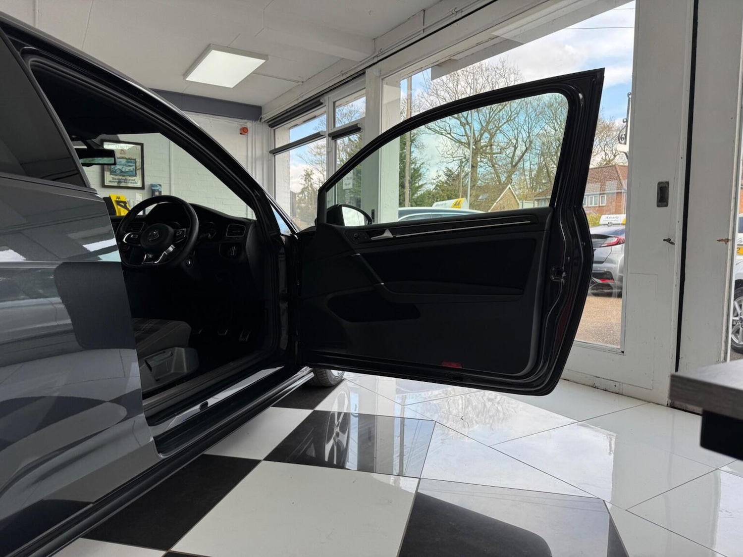 Used Volkswagen Golf 2014 for sale - 77822192: Photo 24