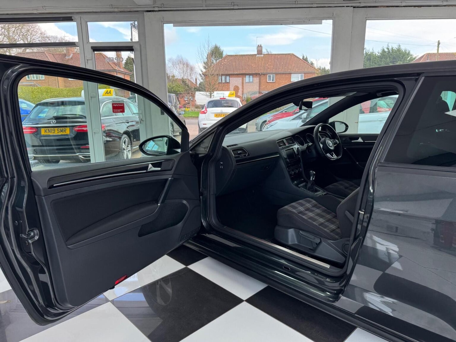 Used Volkswagen Golf 2014 for sale - 77822192: Photo 25