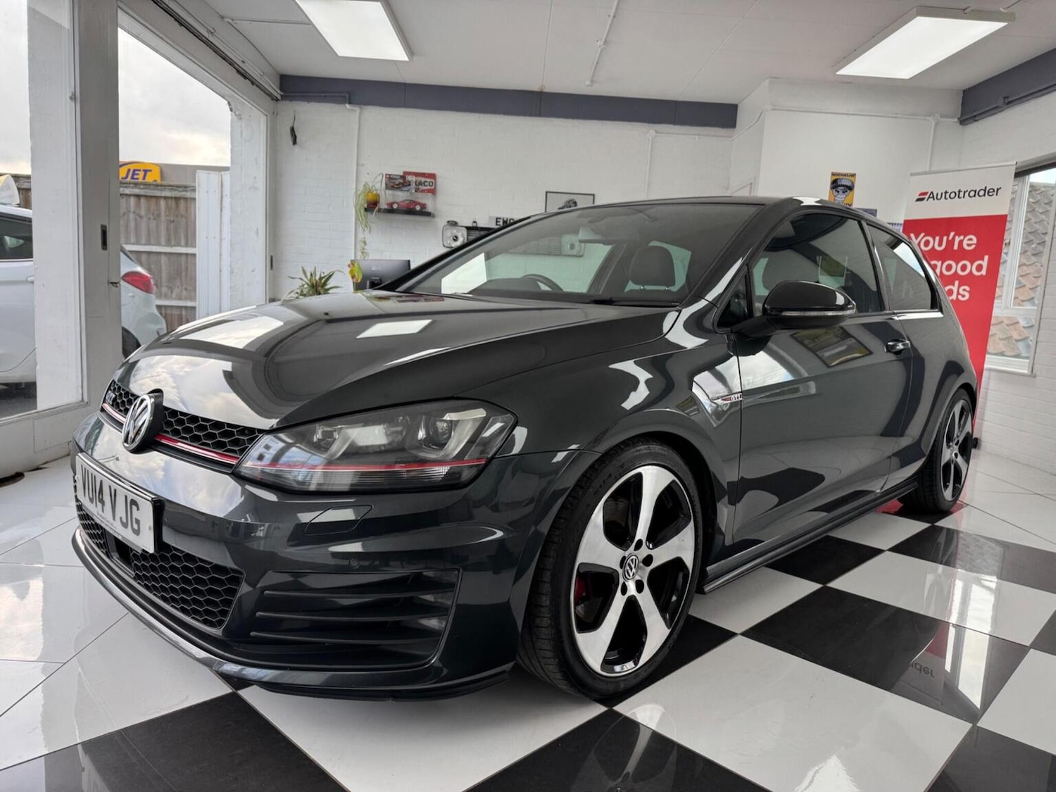 Used Volkswagen Golf 2014 for sale - 77822192: Photo 3