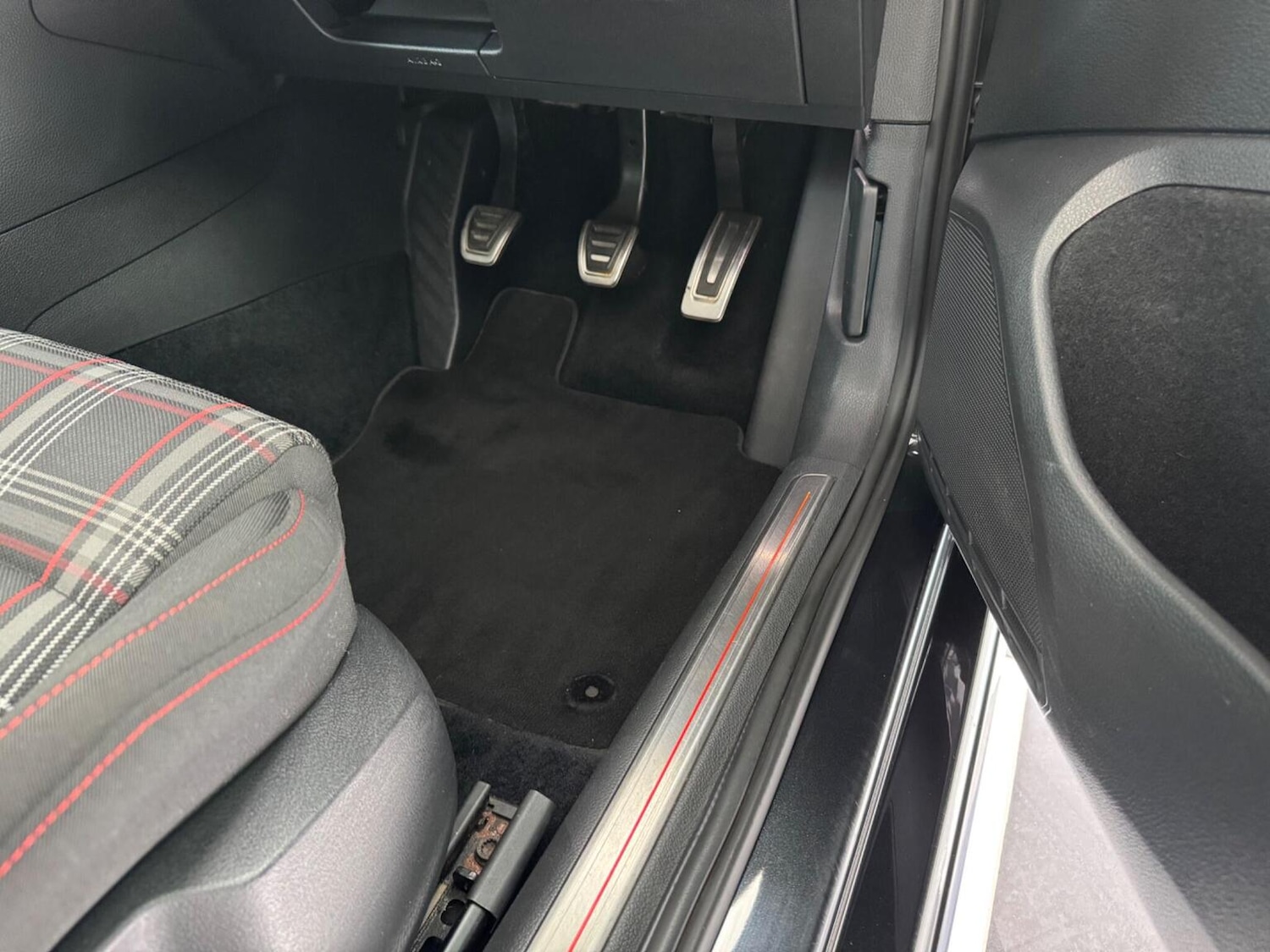 Used Volkswagen Golf 2014 for sale - 77822192: Photo 45