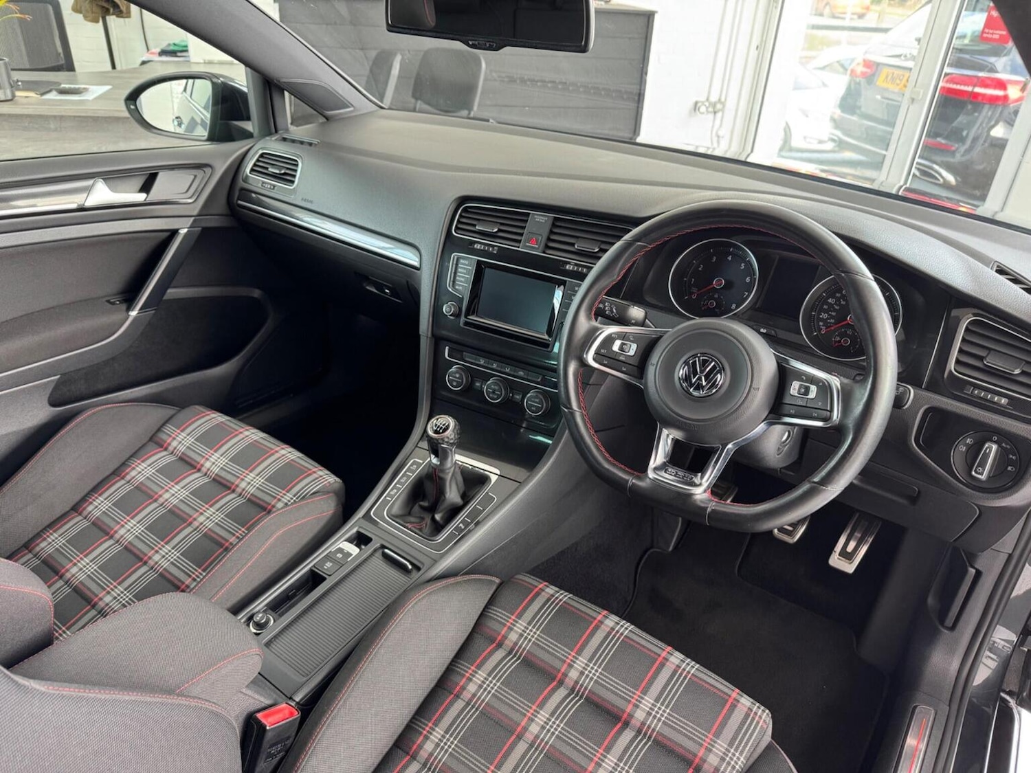 Used Volkswagen Golf 2014 for sale - 77822192: Photo 9