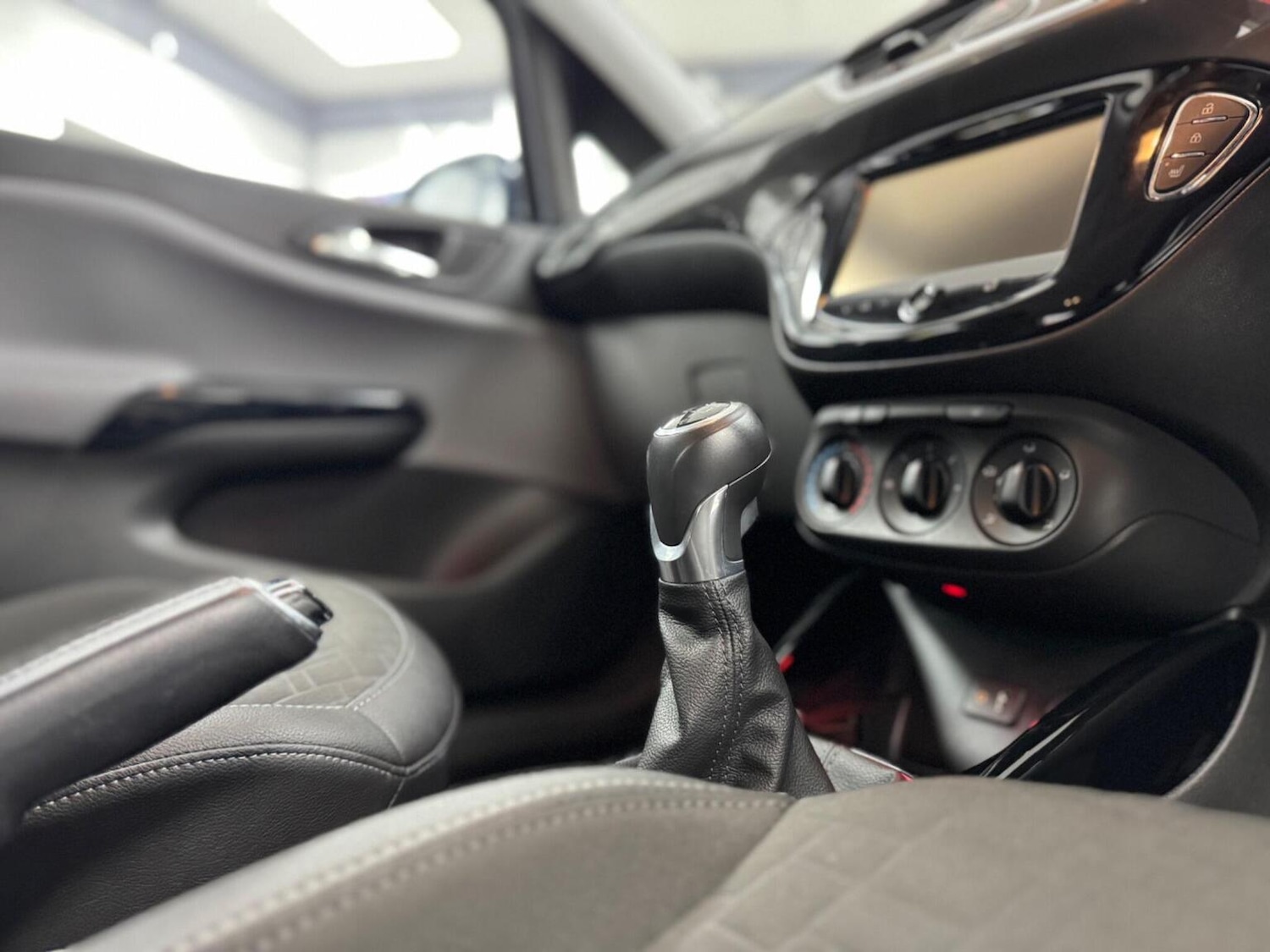 Used Vauxhall Corsa 2015 for sale - 77162198: Photo 10