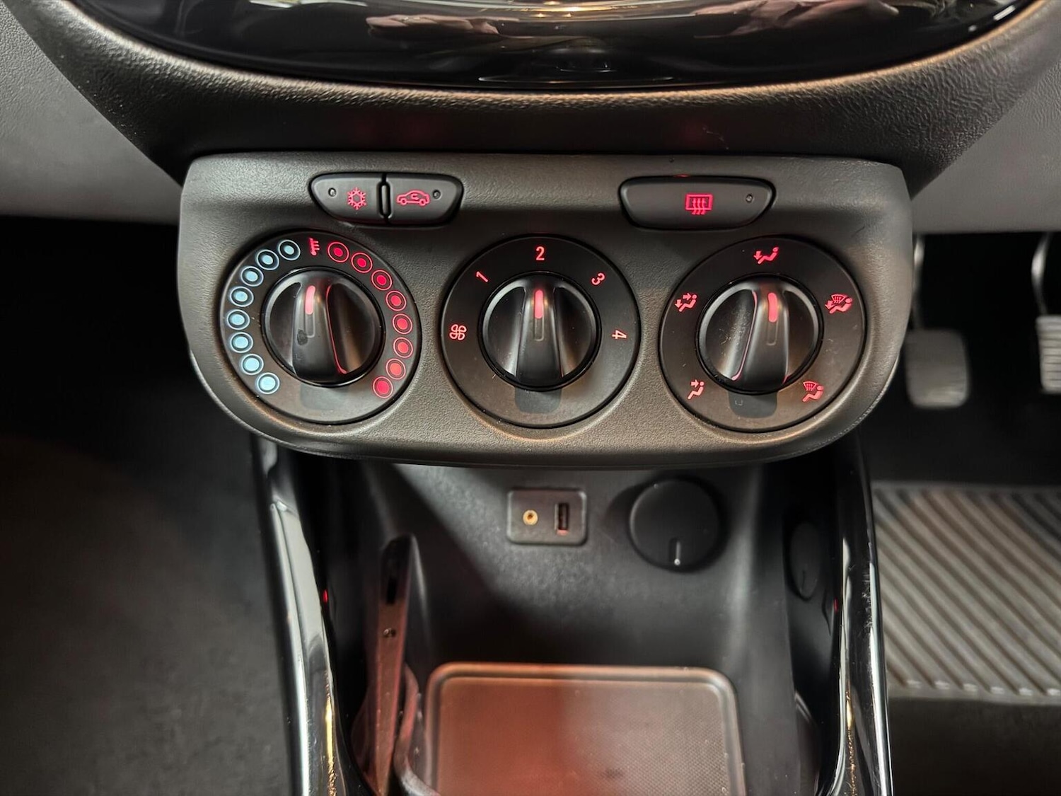 Used Vauxhall Corsa 2015 for sale - 77162198: Photo 20