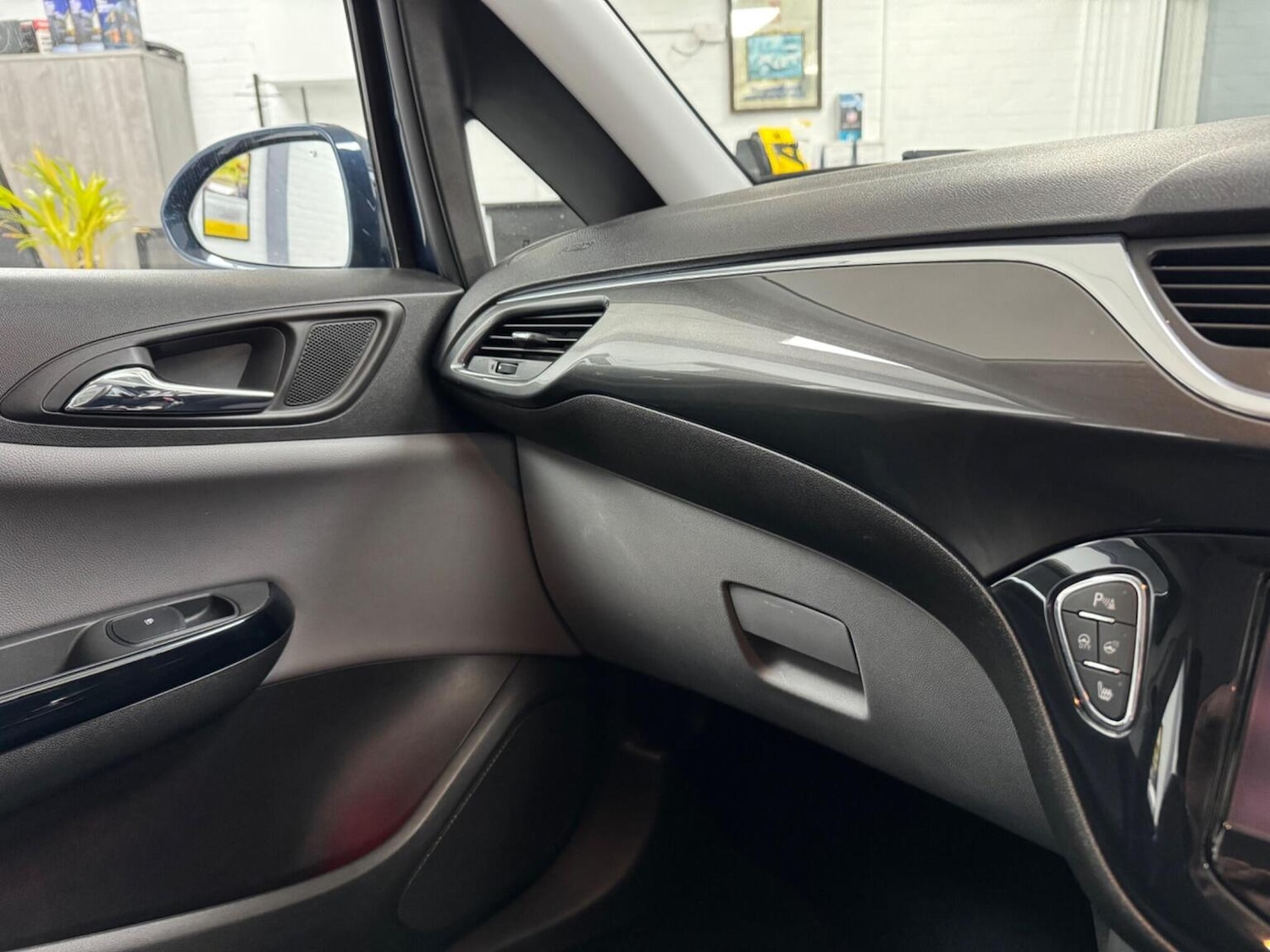 Used Vauxhall Corsa 2015 for sale - 77162198: Photo 43