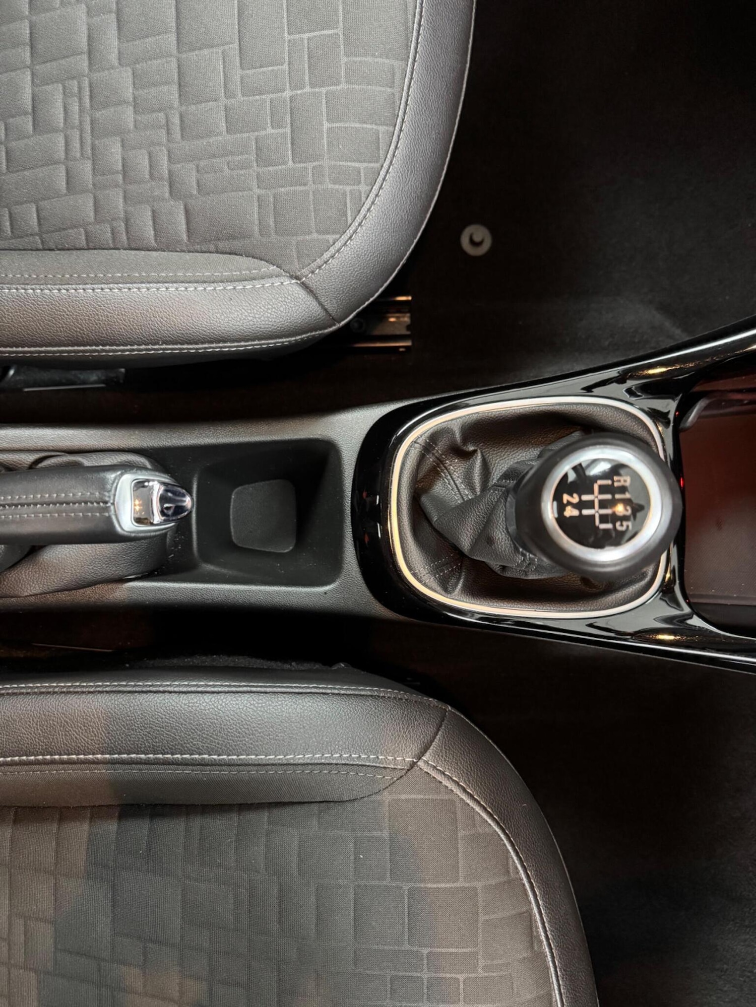 Used Vauxhall Corsa 2015 for sale - 77162198: Photo 9