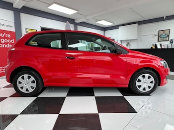 Used Volkswagen Polo 2010 for sale - 75706153: Photo