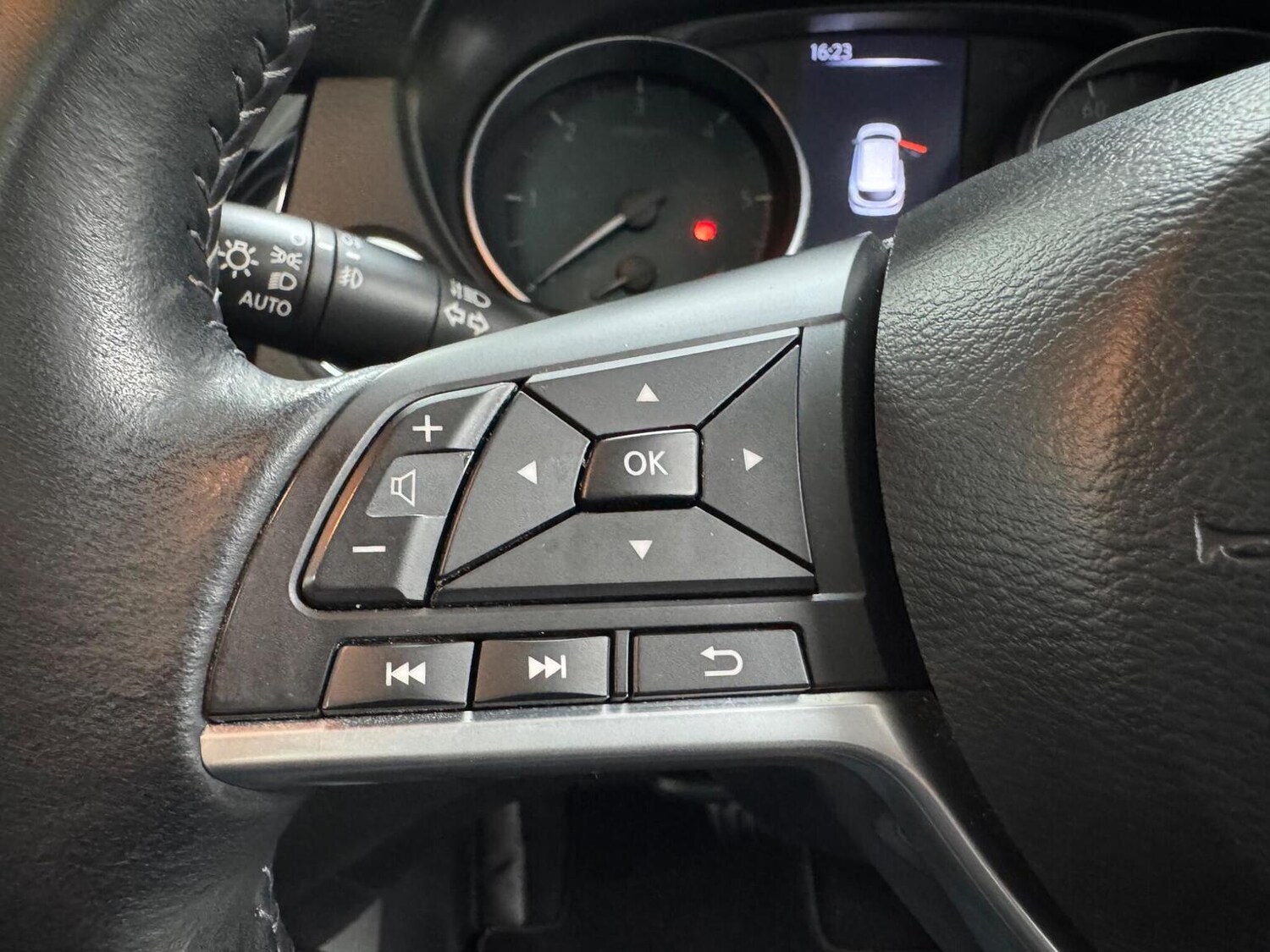 Used Nissan Qashqai 2018 for sale - 76769805: Photo 33