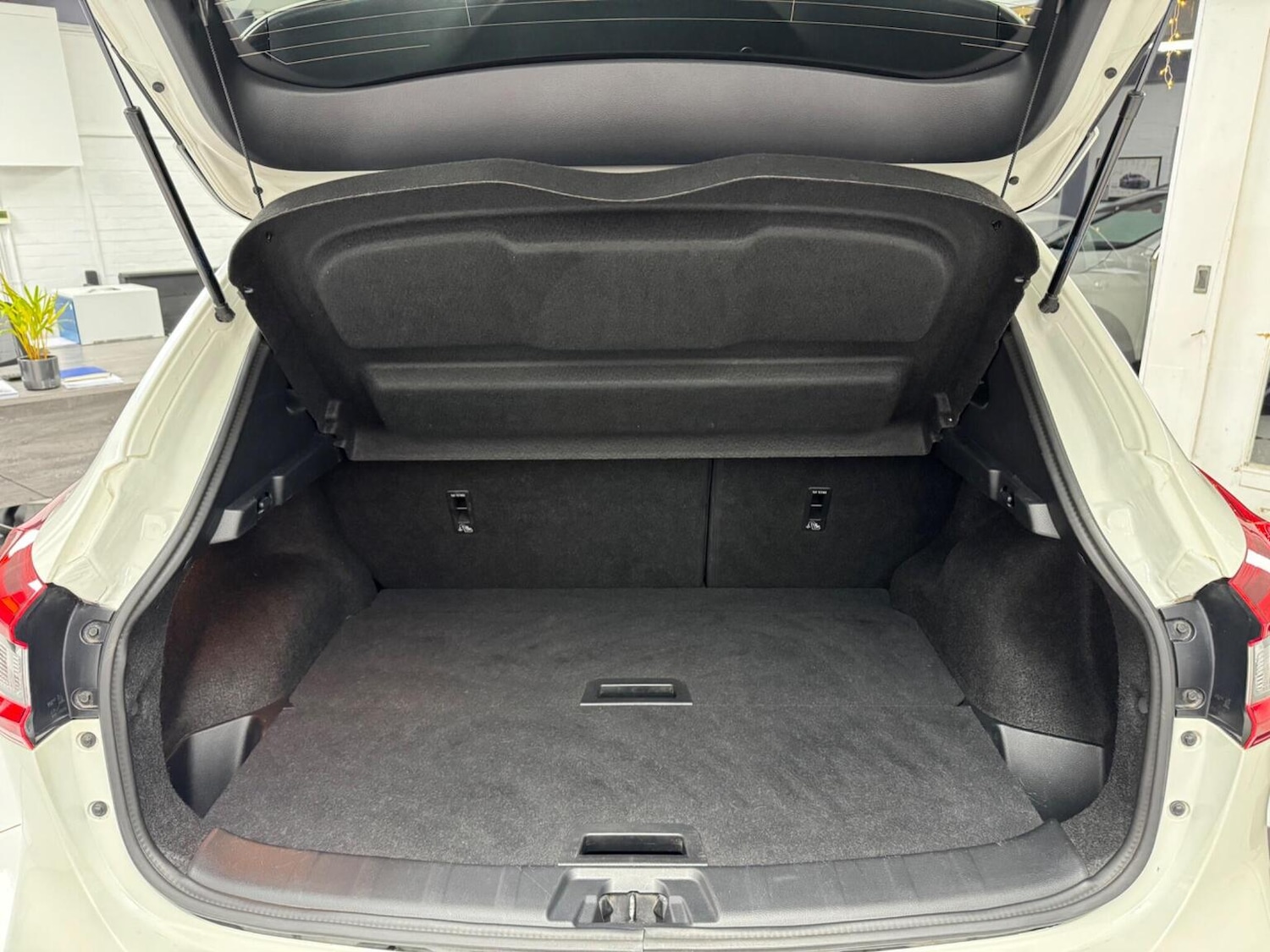 Used Nissan Qashqai 2018 for sale - 76769805: Photo 42