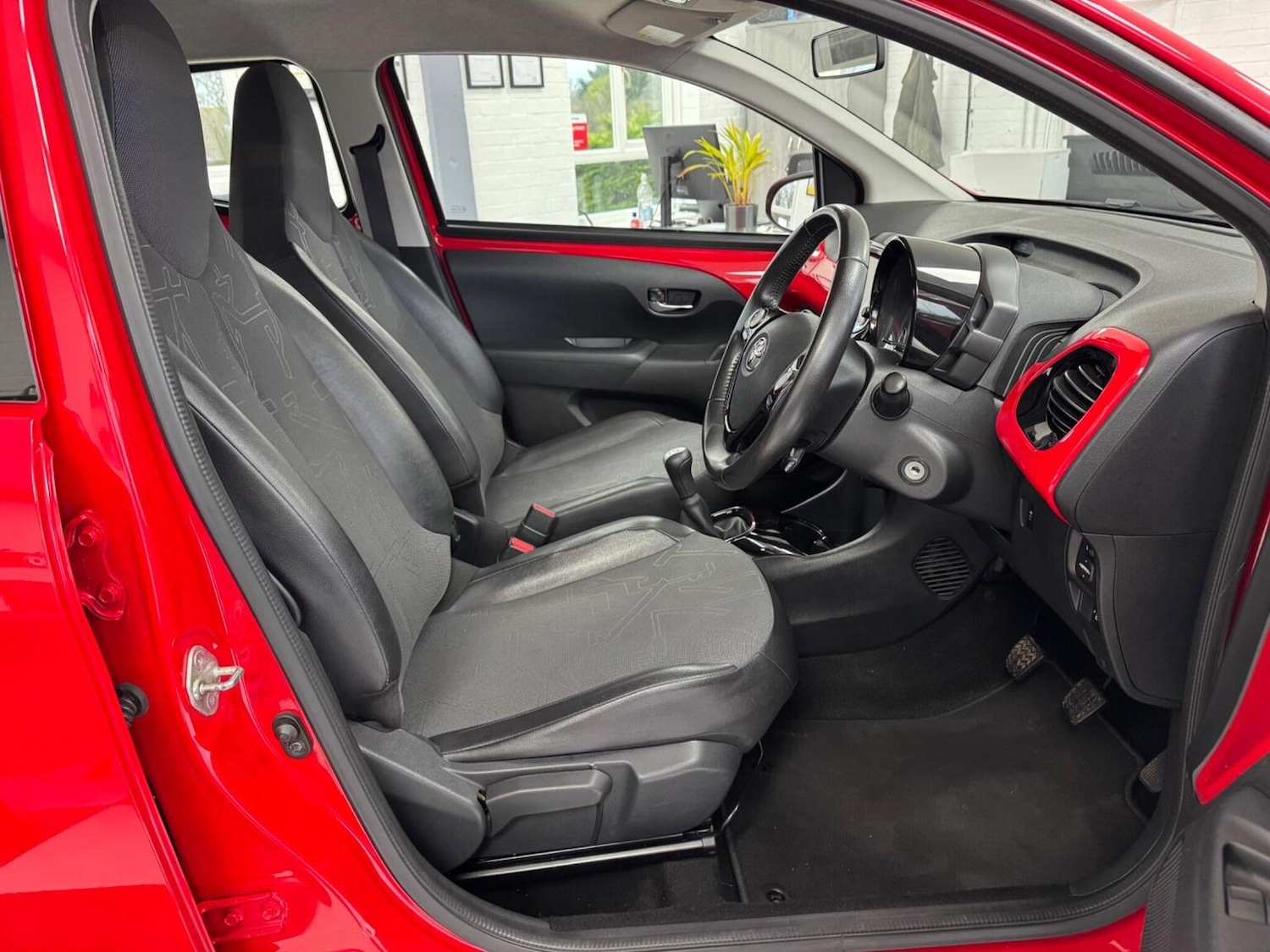 Used Toyota AYGO 2016 for sale - 77438248: Photo 14