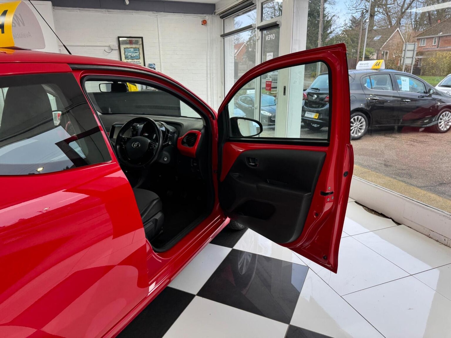 Used Toyota AYGO 2016 for sale - 77438248: Photo 25