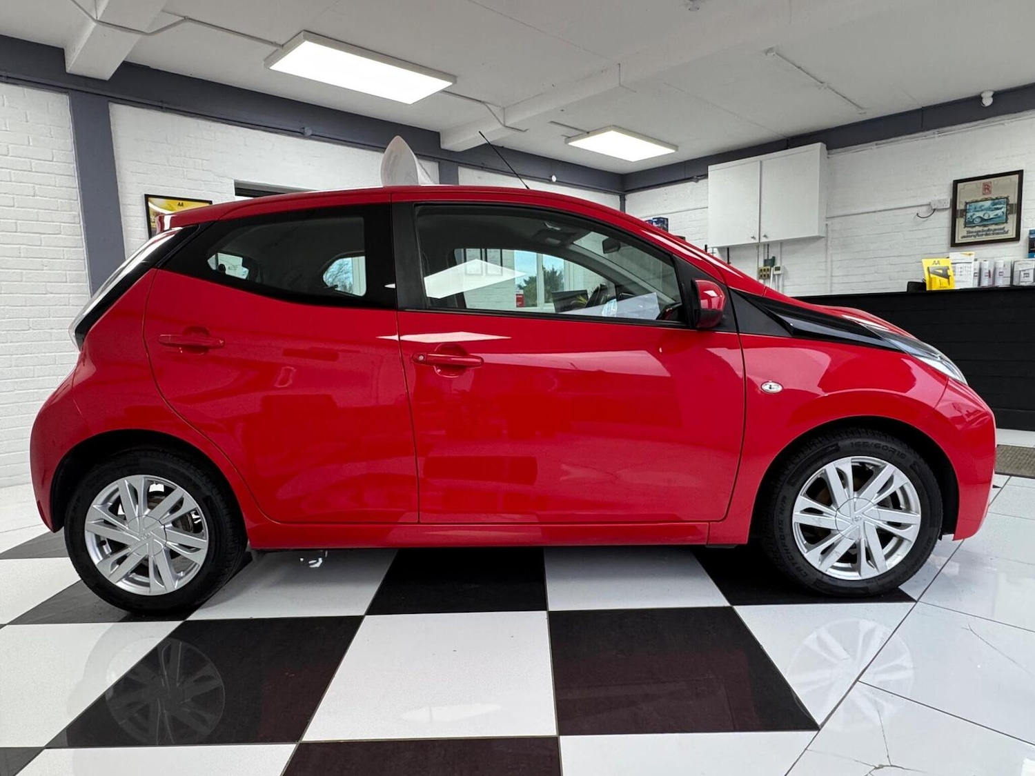 Used Toyota AYGO 2016 for sale - 77438248: Photo 7
