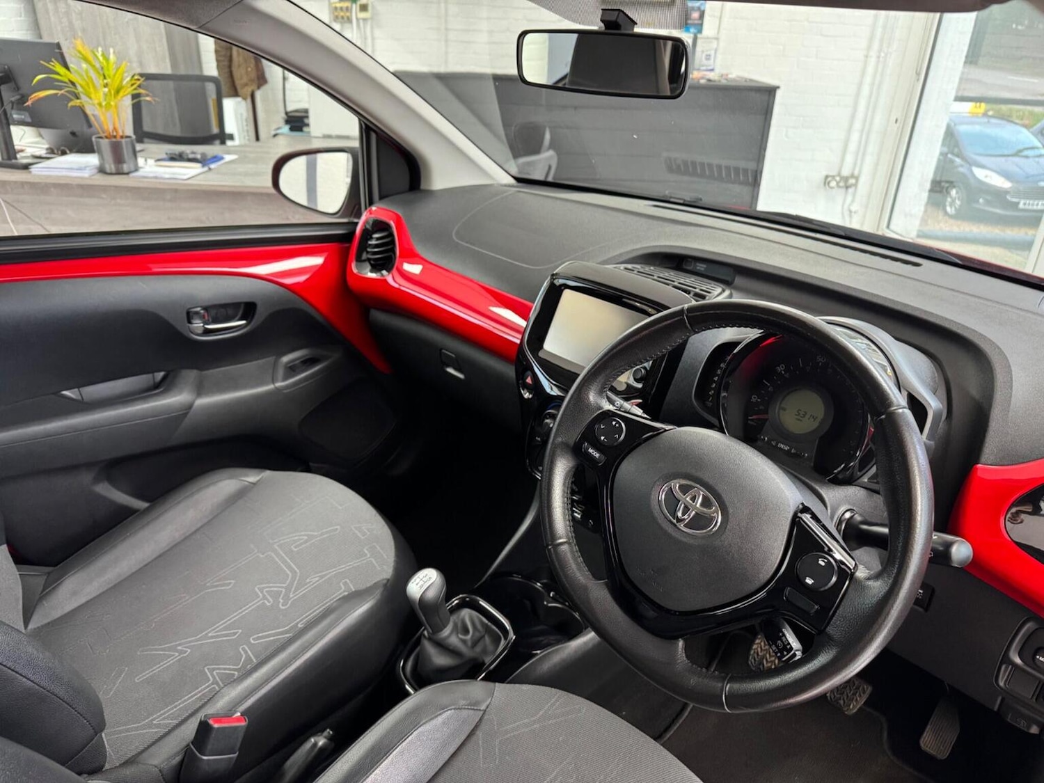 Used Toyota AYGO 2016 for sale - 77438248: Photo 9