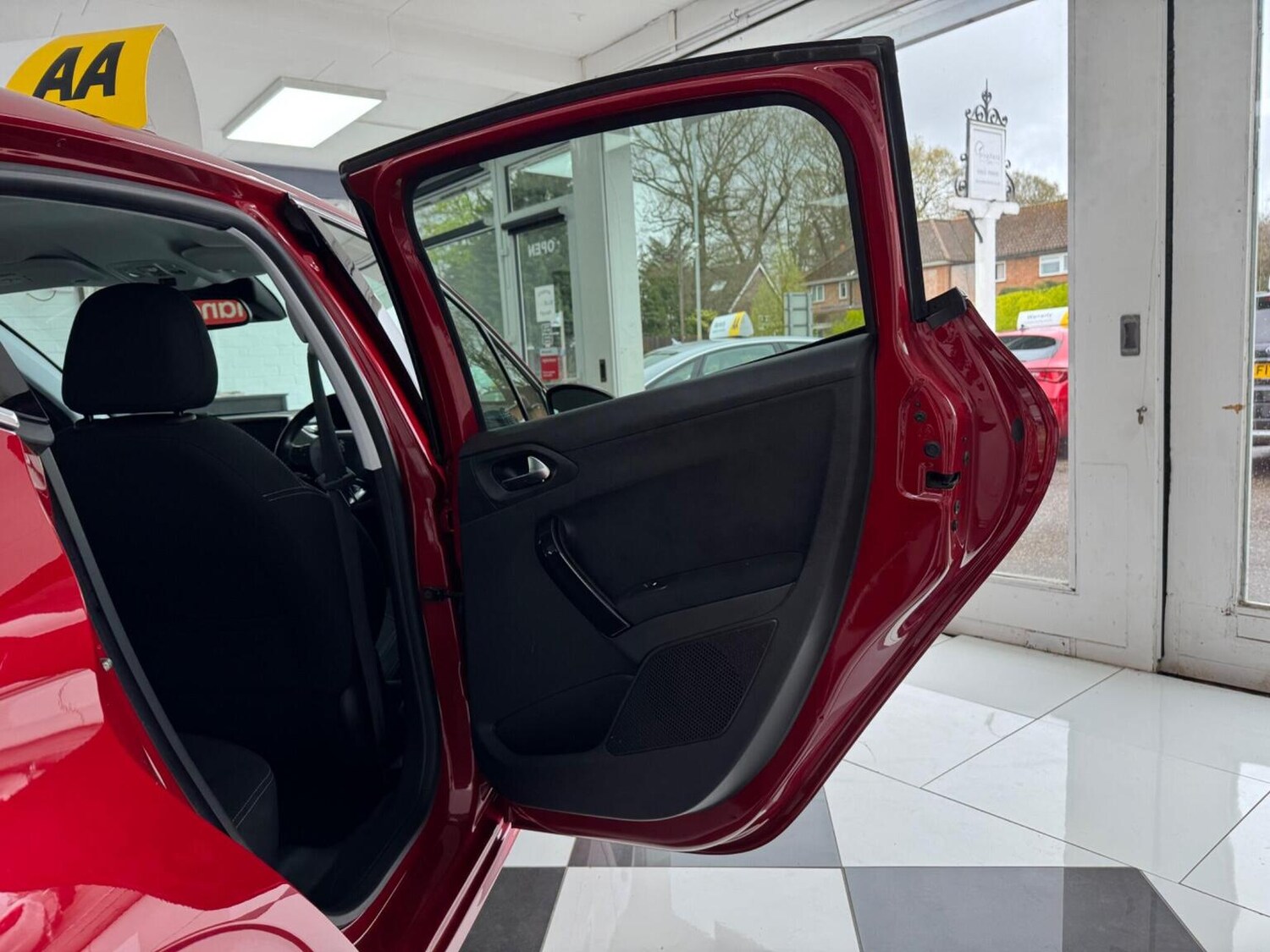 Used Peugeot 208 2019 for sale - 78213628: Photo 27