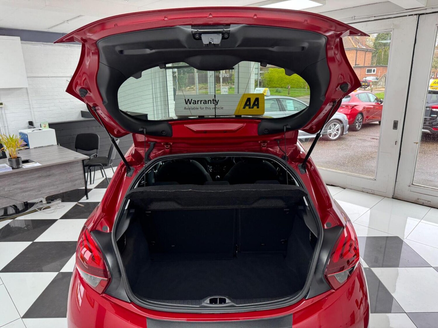 Used Peugeot 208 2019 for sale - 78213628: Photo 42