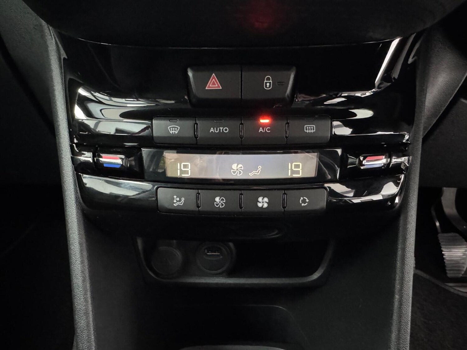 Used Peugeot 208 2019 for sale - 78213628: Photo 47