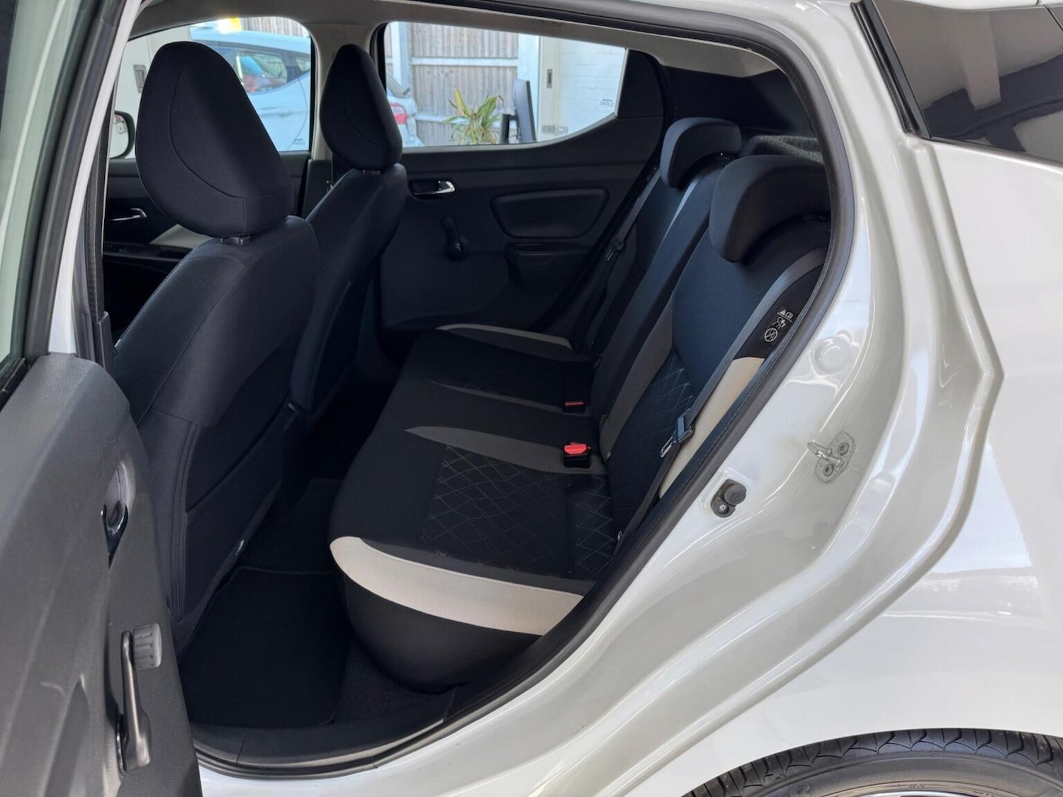 Used Nissan Micra 2017 for sale - 77977177: Photo 20