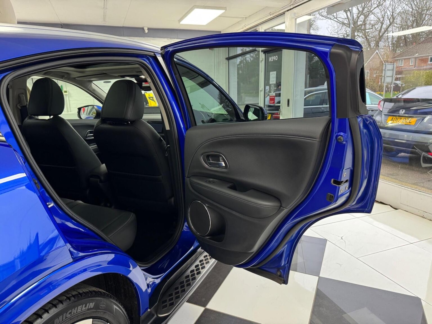 Used Honda HR-V 2019 for sale - 77792789: Photo 24