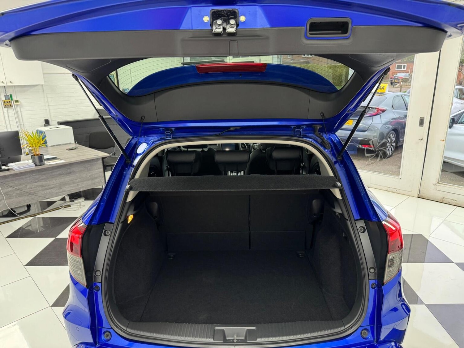 Used Honda HR-V 2019 for sale - 77792789: Photo 38