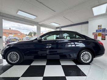 Used Mercedes-Benz C Class 2015 for sale - 78289869: Photo