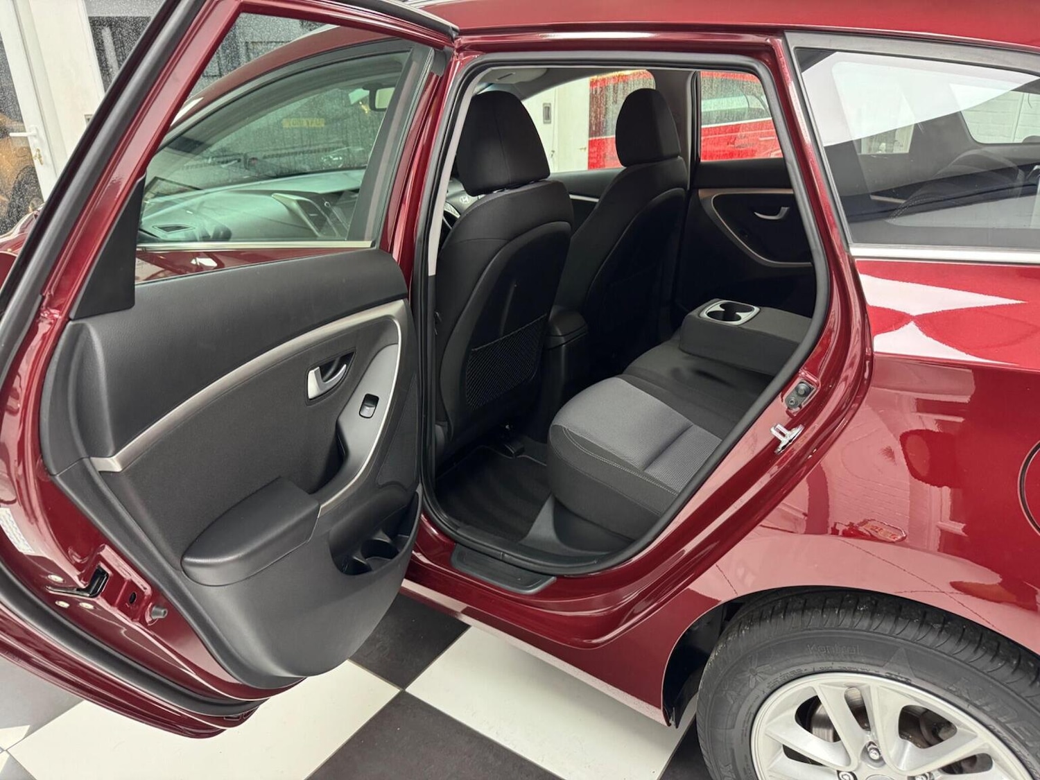 Used Hyundai i30 2015 for sale - 76583343: Photo 14