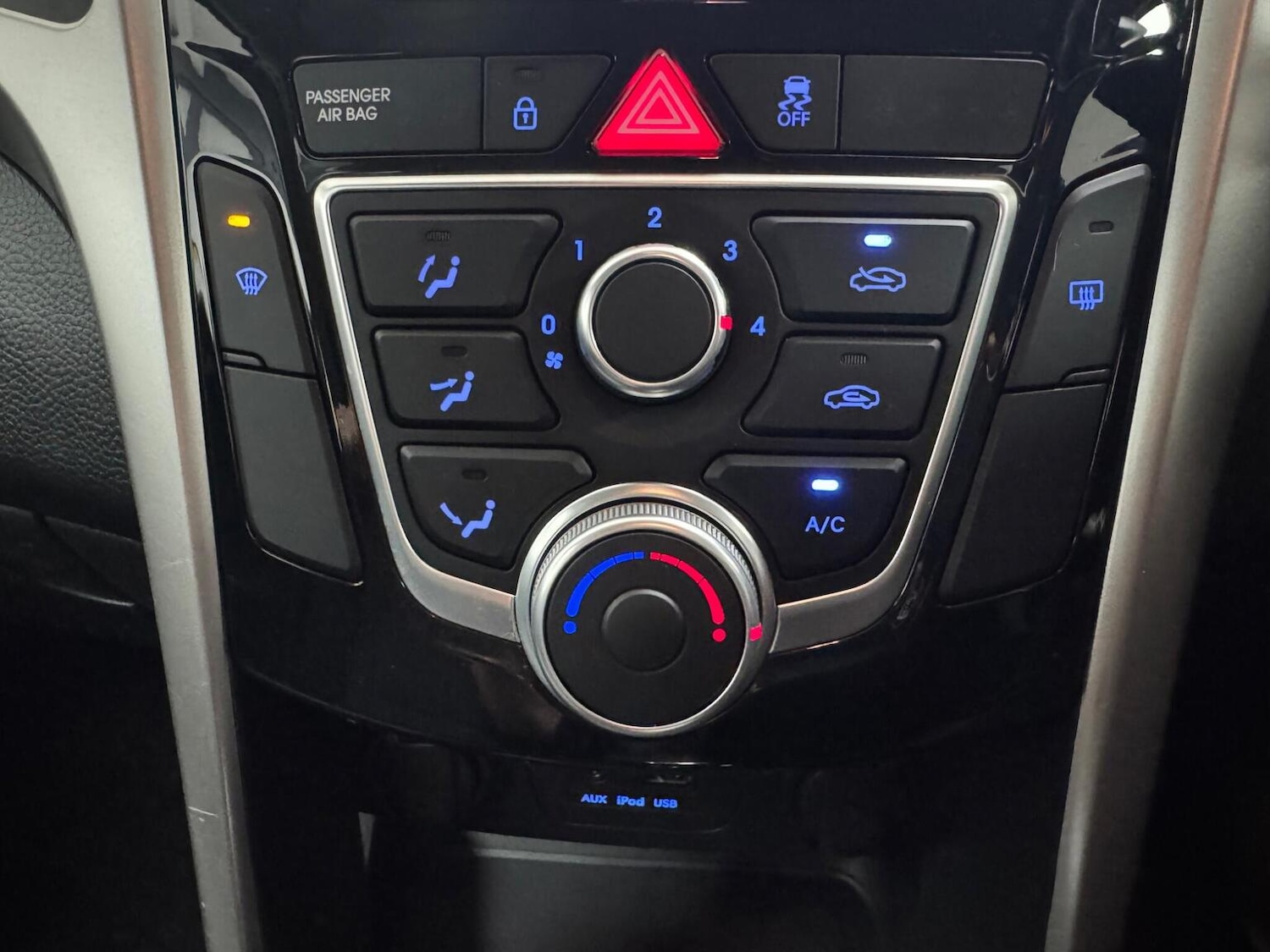 Used Hyundai i30 2015 for sale - 76583343: Photo 17