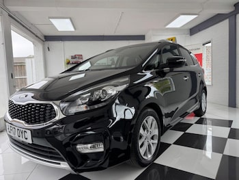Used Kia Carens 2017 for sale - 78229161: Photo