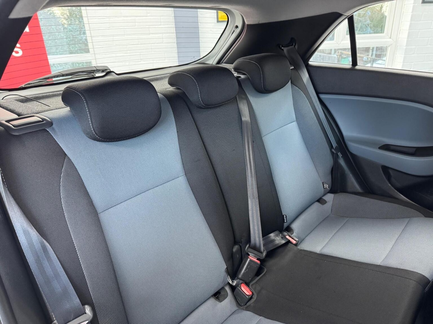 Used Hyundai i20 2017 for sale - 77228255: Photo 15