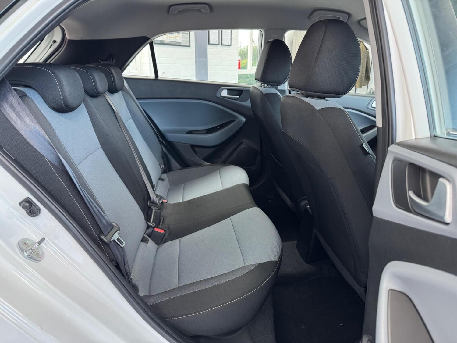 Used Hyundai i20 2017 for sale - 77228255: Photo 16