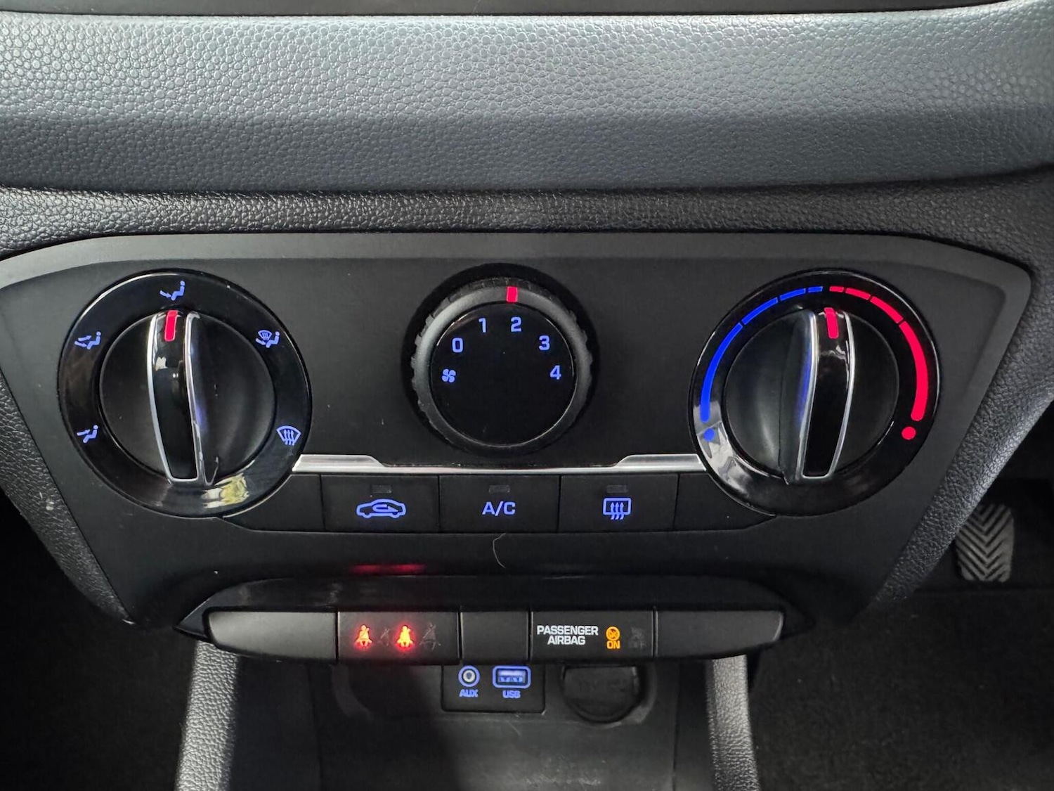 Used Hyundai i20 2017 for sale - 77228255: Photo 18