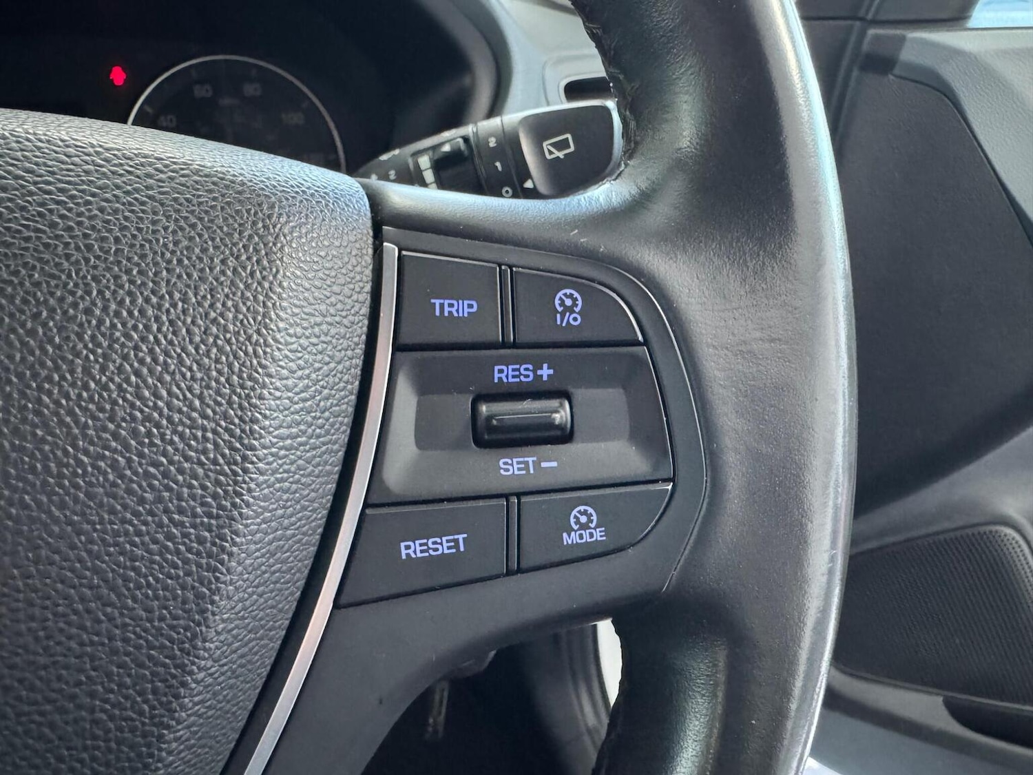 Used Hyundai i20 2017 for sale - 77228255: Photo 19