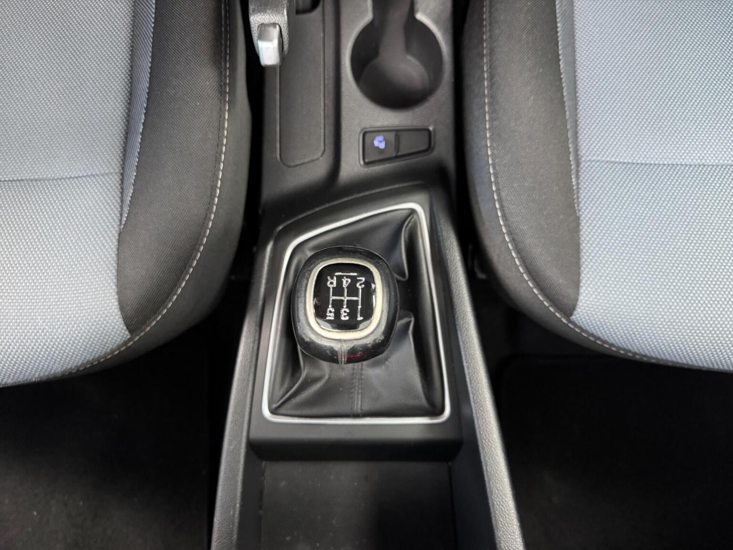 Used Hyundai i20 2017 for sale - 77228255: Photo 21