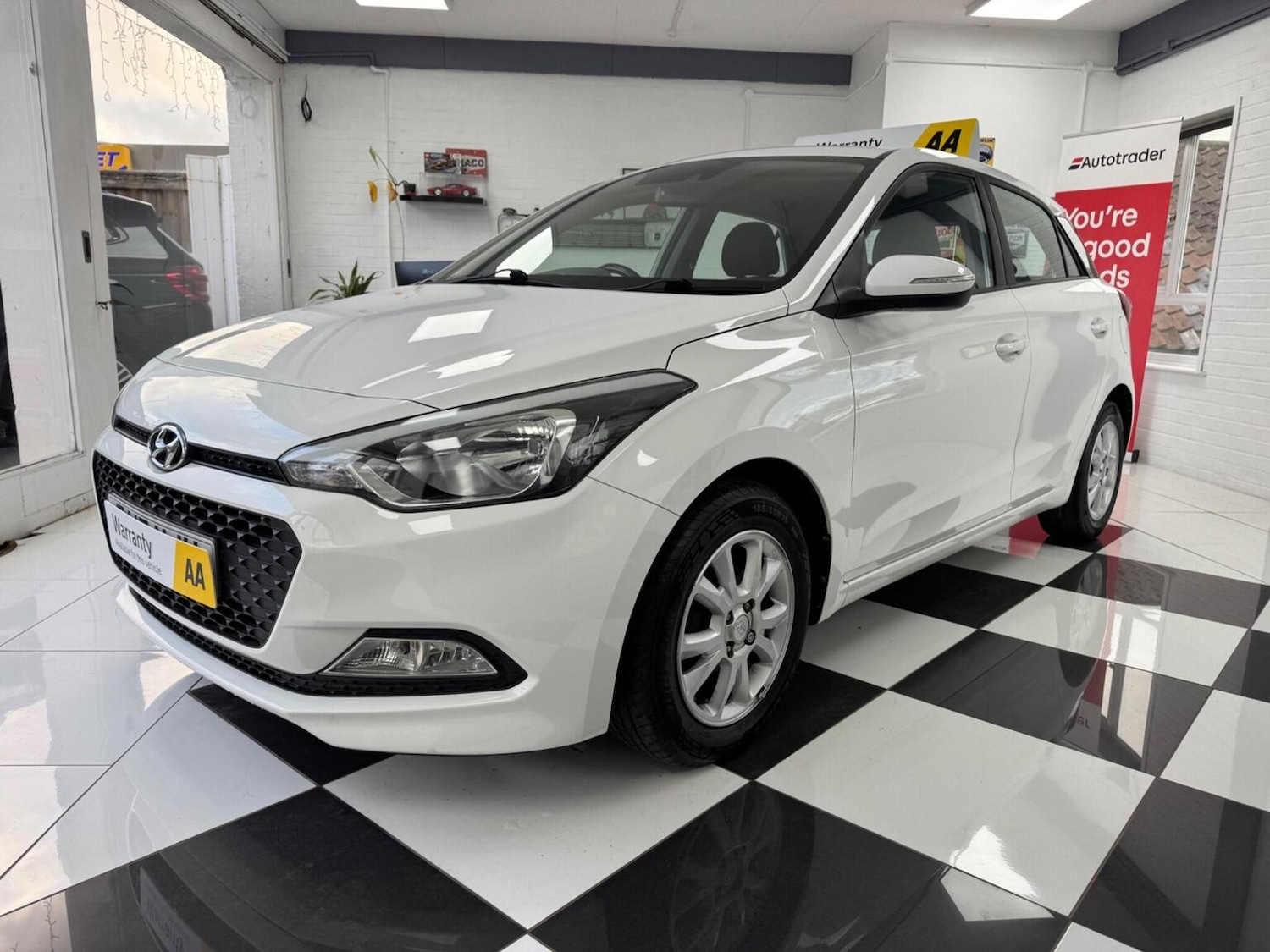 Used Hyundai i20 2017 for sale - 77228255: Photo 3