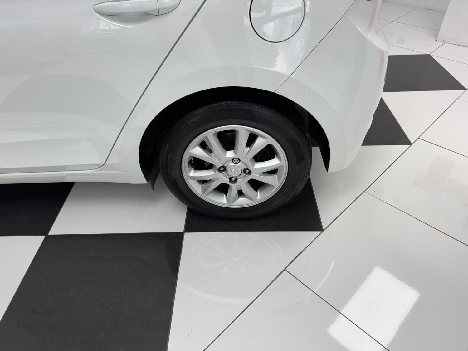 Used Hyundai i20 2017 for sale - 77228255: Photo 30