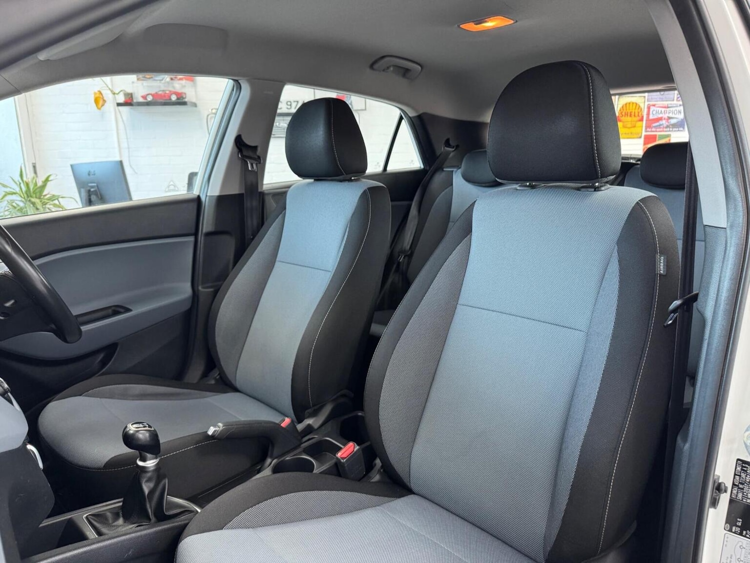 Used Hyundai i20 2017 for sale - 77228255: Photo 38