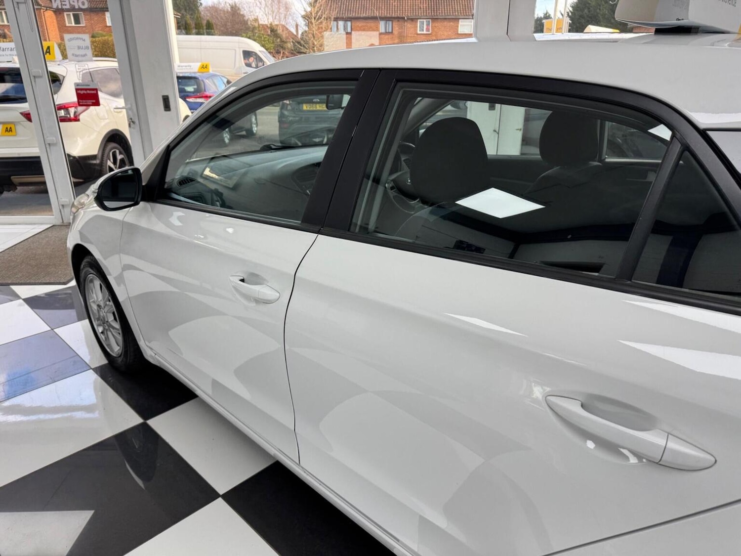 Used Hyundai i20 2017 for sale - 77228255: Photo 40