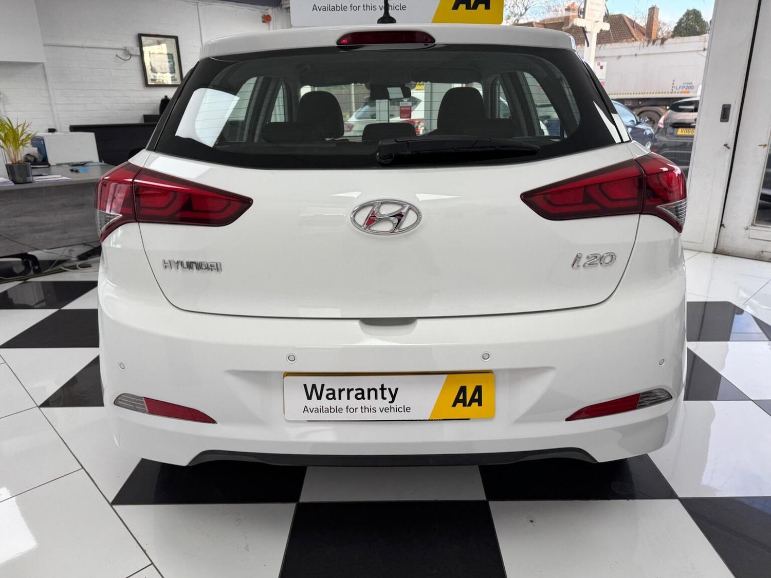 Used Hyundai i20 2017 for sale - 77228255: Photo 7