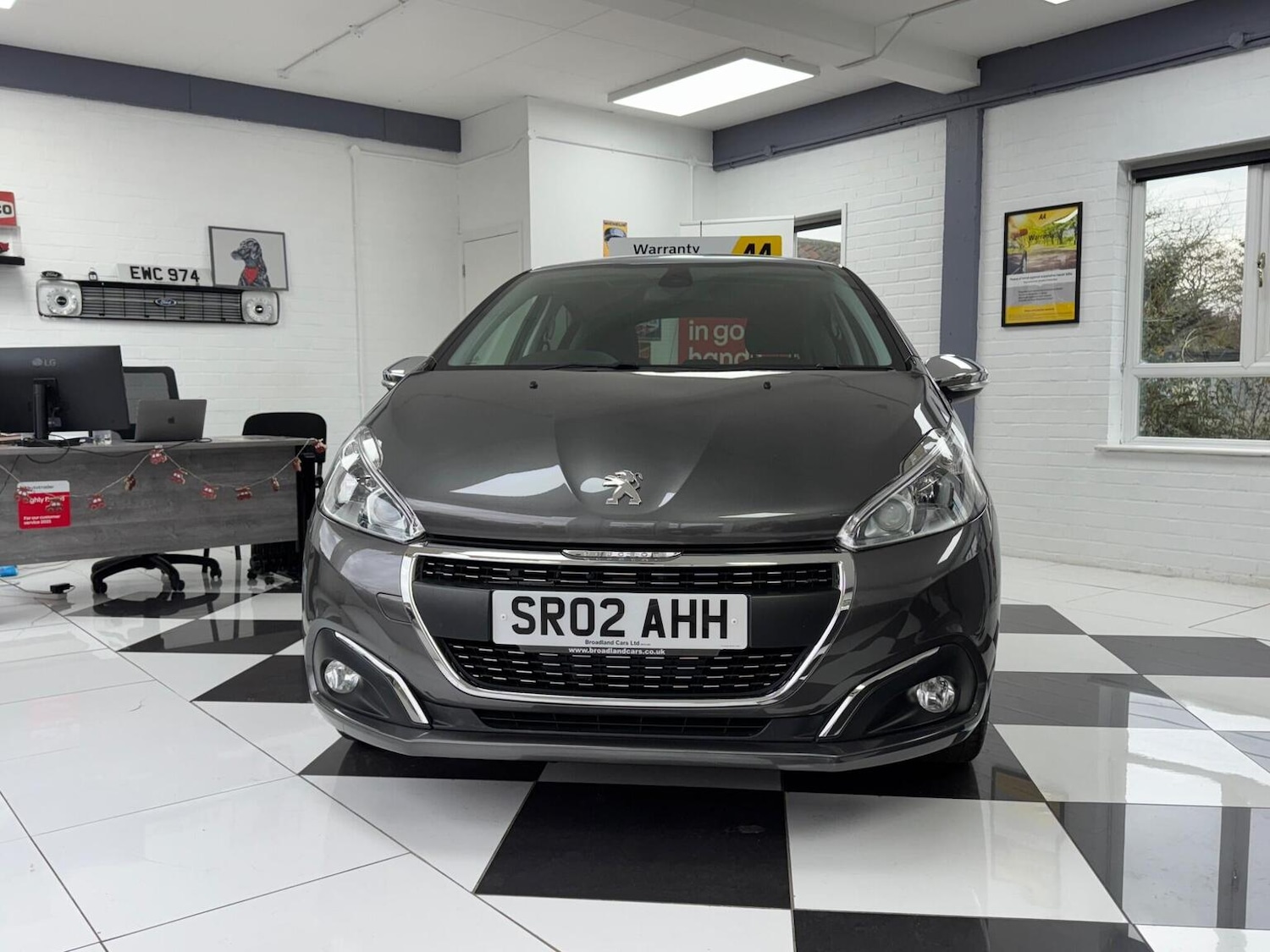 Used Peugeot 208 2018 for sale - 76963303: Photo 2