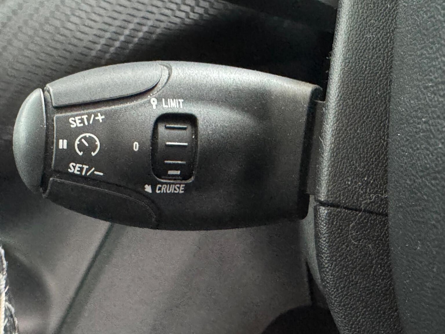 Used Peugeot 208 2018 for sale - 76963303: Photo 23