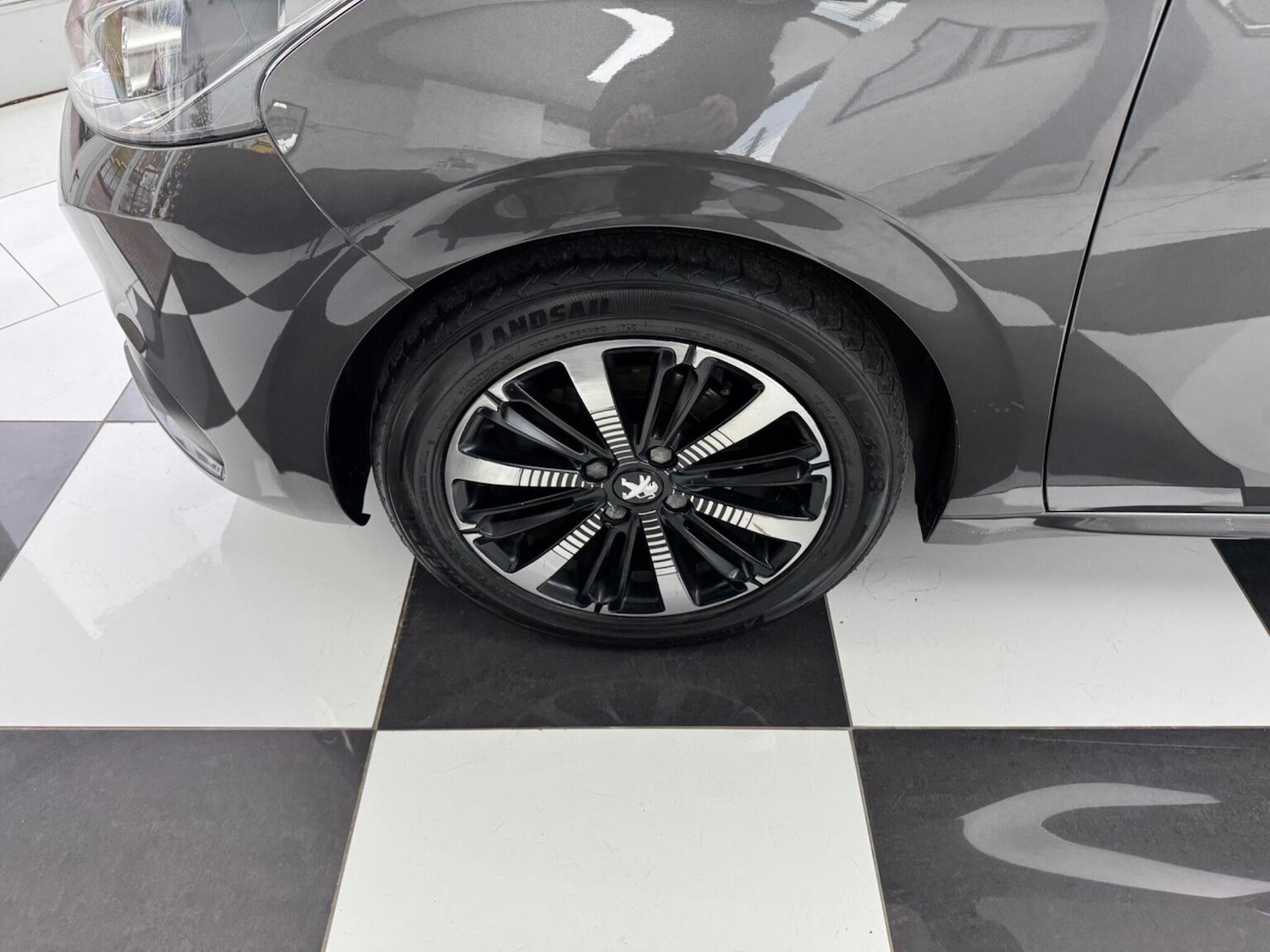 Used Peugeot 208 2018 for sale - 76963303: Photo 29