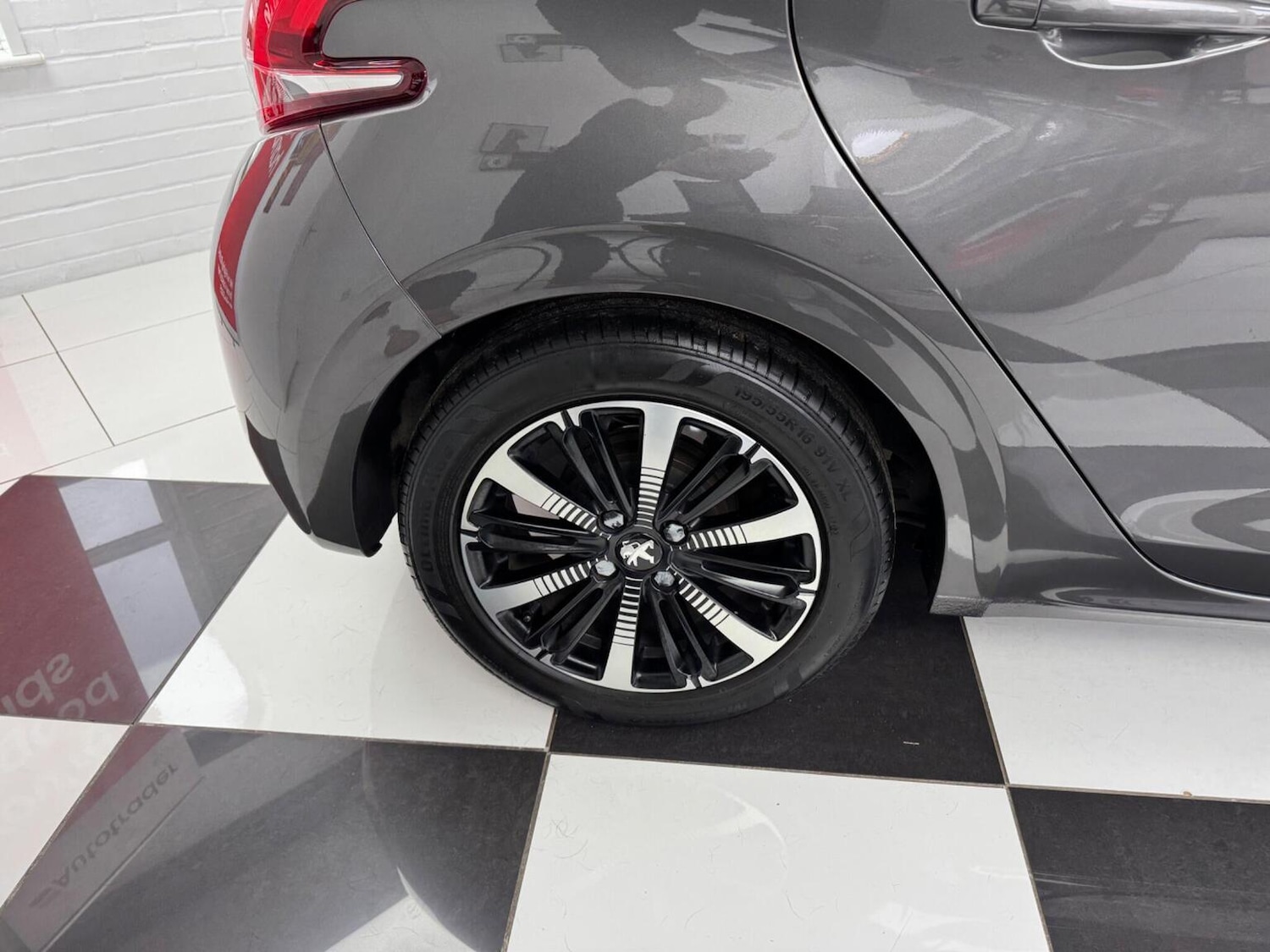 Used Peugeot 208 2018 for sale - 76963303: Photo 31