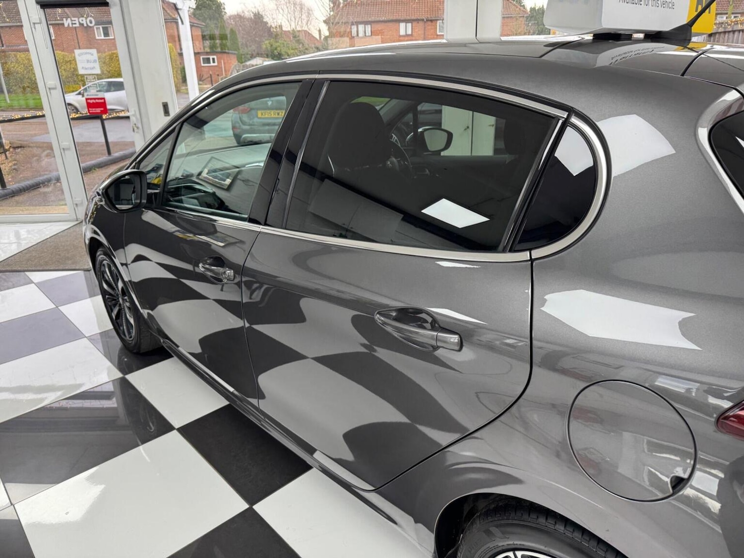 Used Peugeot 208 2018 for sale - 76963303: Photo 37