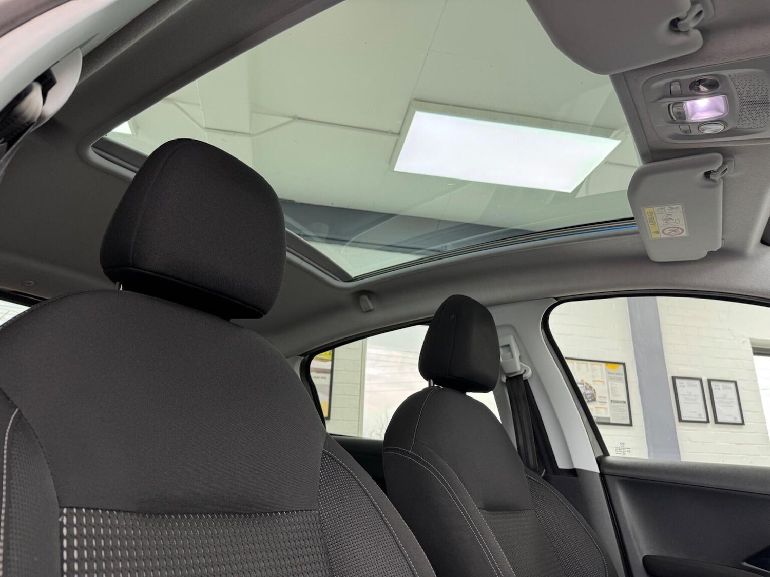 Used Peugeot 208 2018 for sale - 76963303: Photo 47