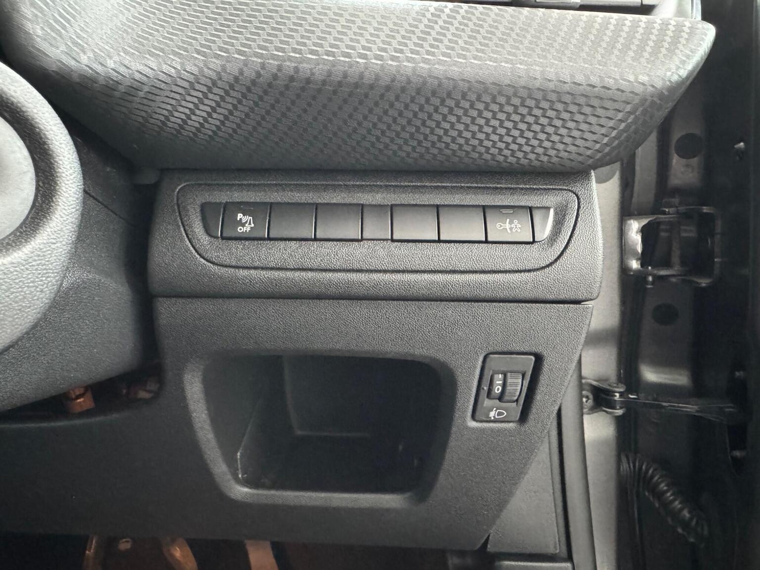 Used Peugeot 208 2018 for sale - 76963303: Photo 49